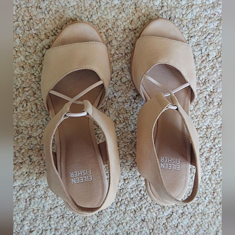 Eileen Fisher Doe Earth Tumbled Nubuck Sandal in beige size 6 - Picture 3 of 13